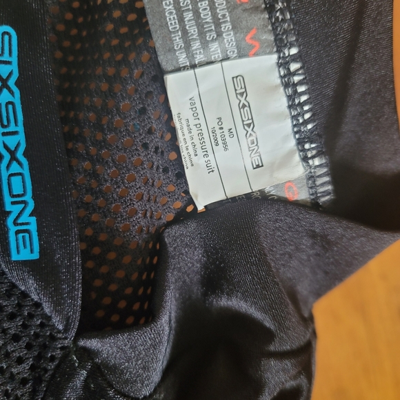 SIX SIX ONE Vapor Pressure Suit New W Tags - Picture 3 of 4